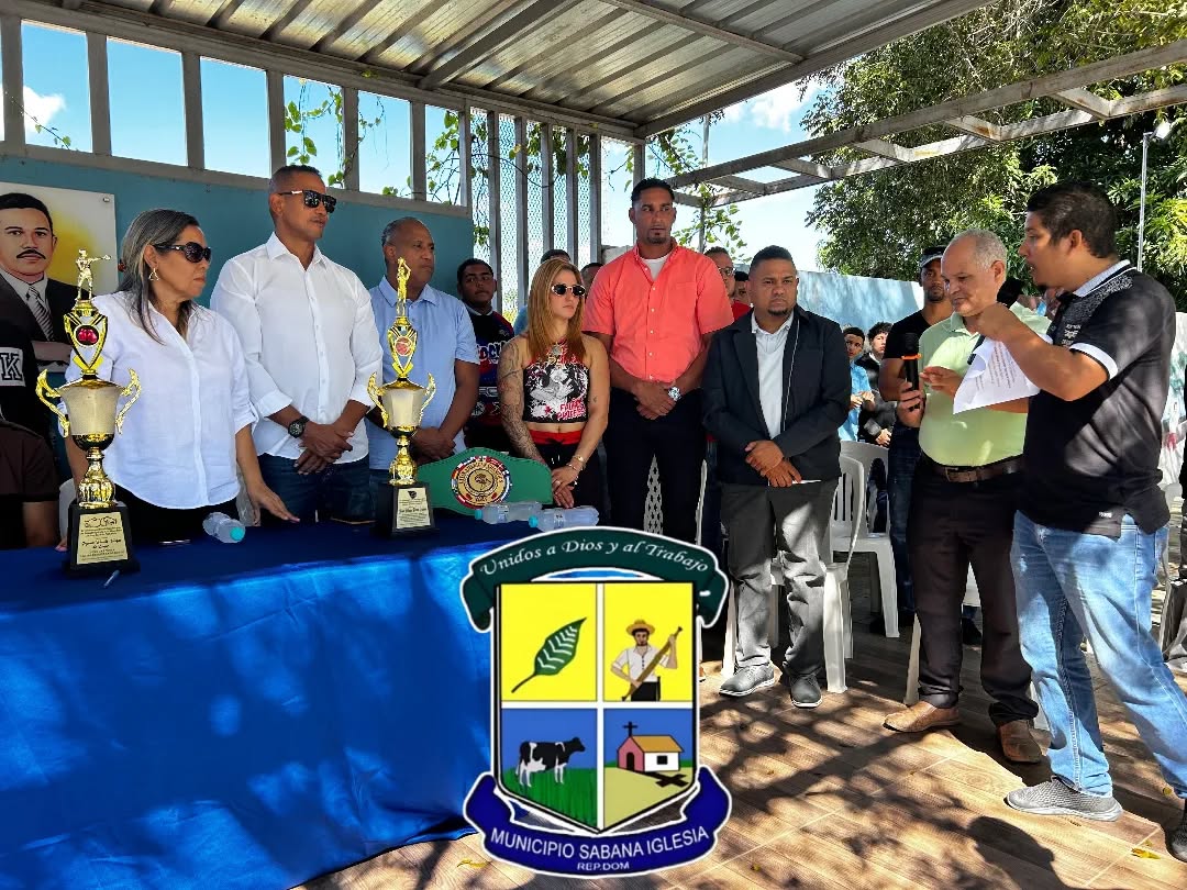 Alcaldesa de Sabana Iglesia Dra. Joselyn Pichardo reconoció deportistas sobre saliente del municipio Sabana Iglesia.